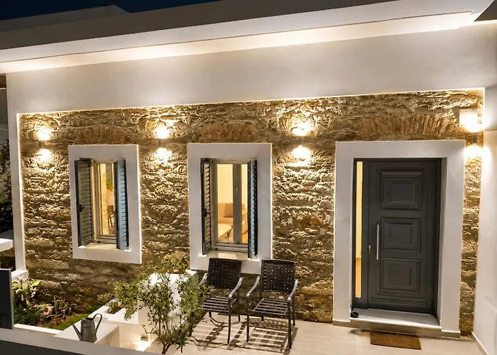 Angelouda'S House - Traditional Stone 2 Bedroom Home In Karystos Center